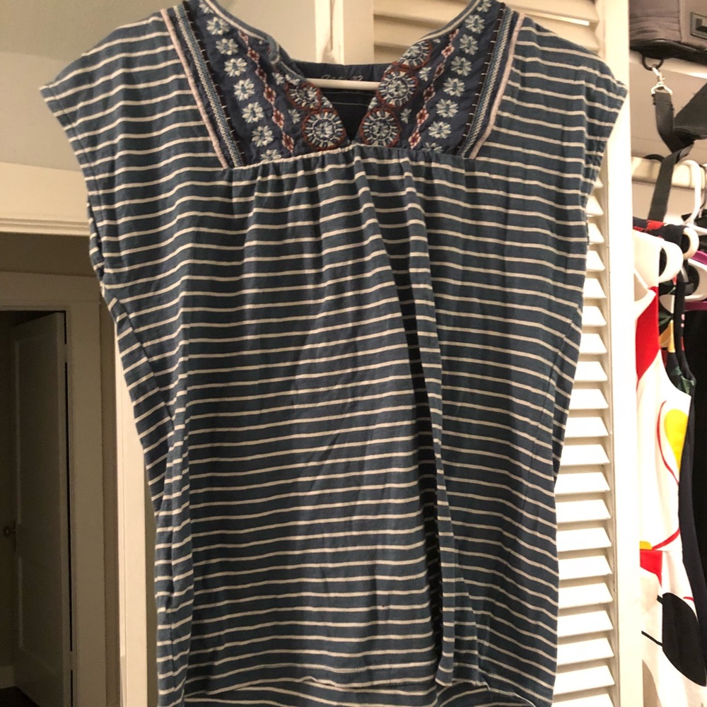 Eddie Bauer Embroidered Top